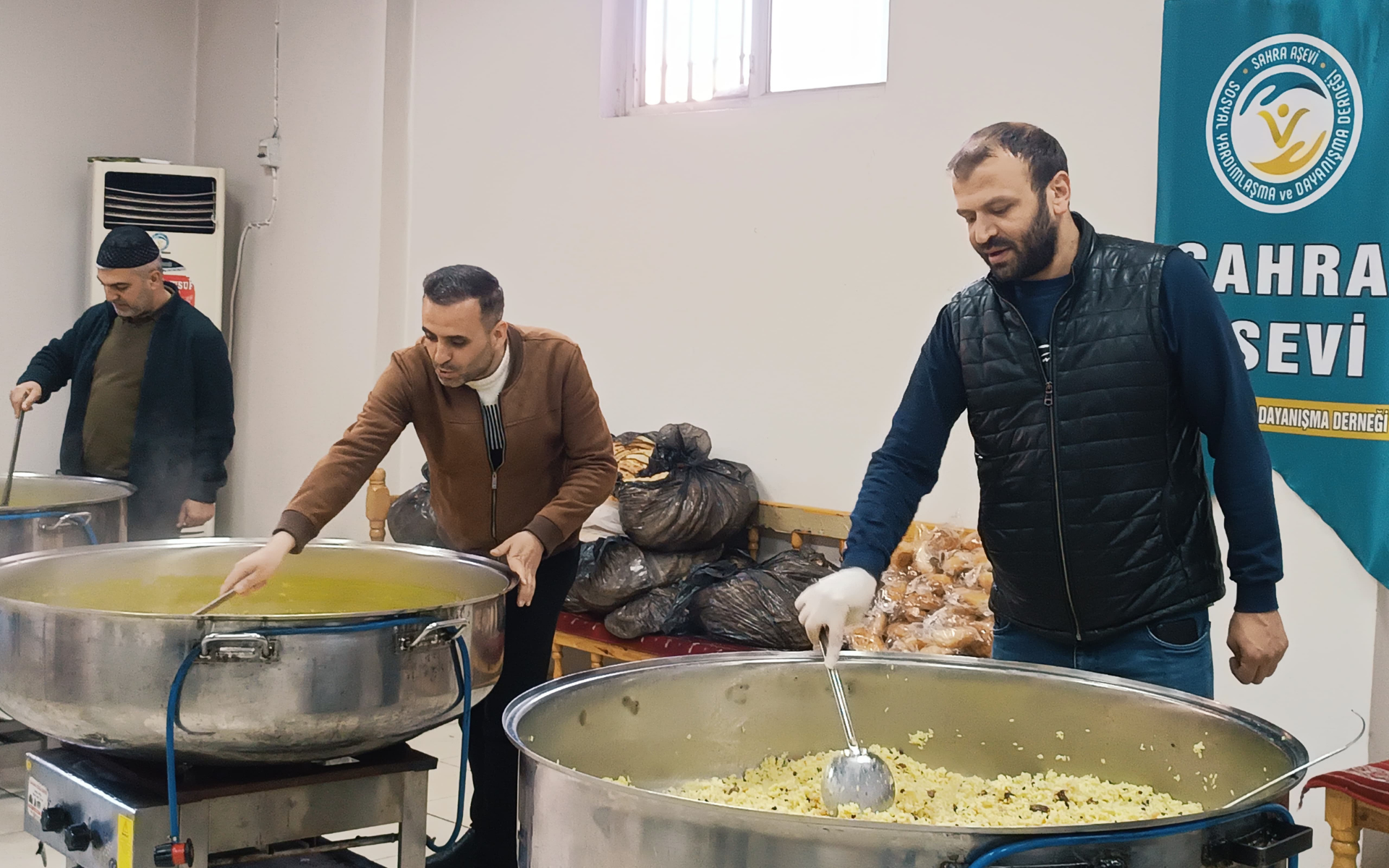 Aşevi Sıcak Yemek İkramı